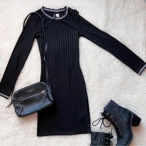 Black bodycon dress